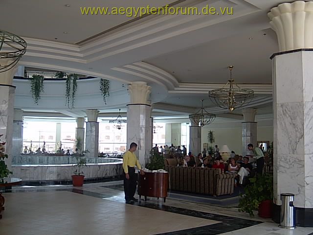Le Meridien Lobby