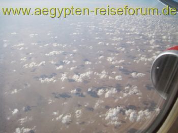 Blick aus dem Flieger auf Ägypten