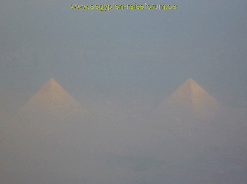 Giza im Dunst