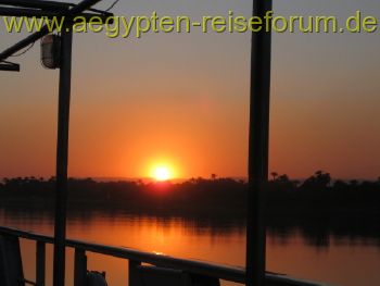 Sonnenuntergang  in Dendera