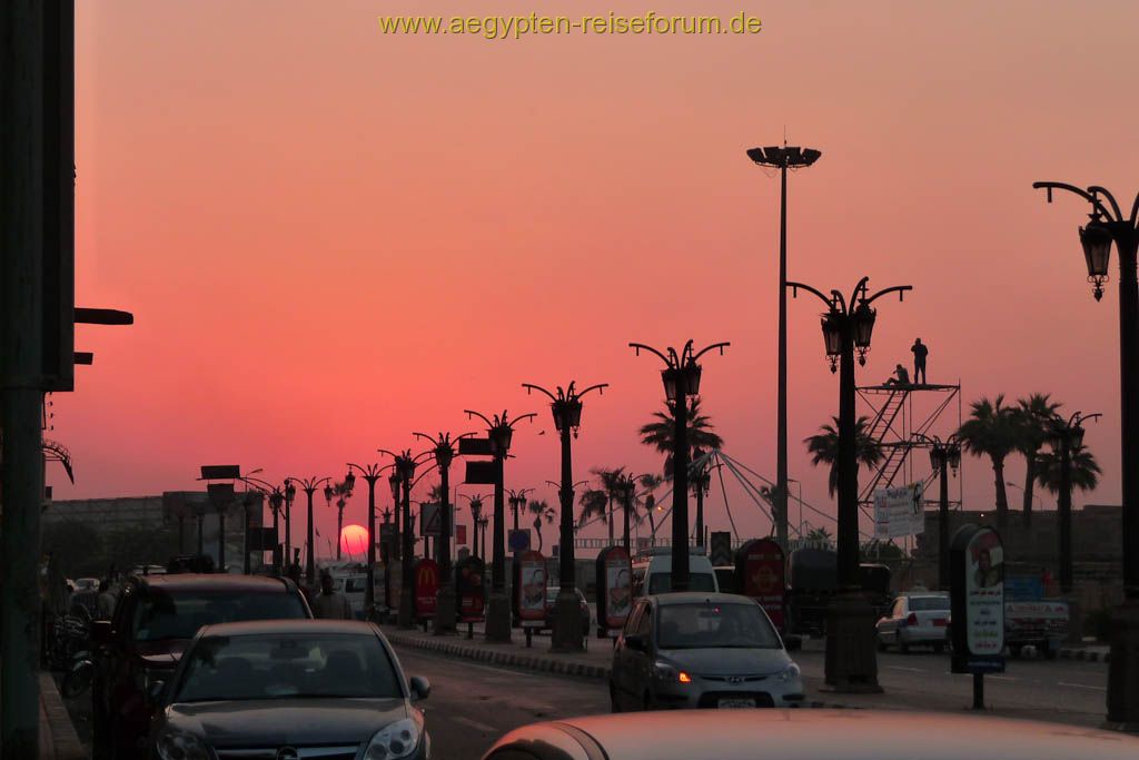 Sonnenuntergang in Luxor-City