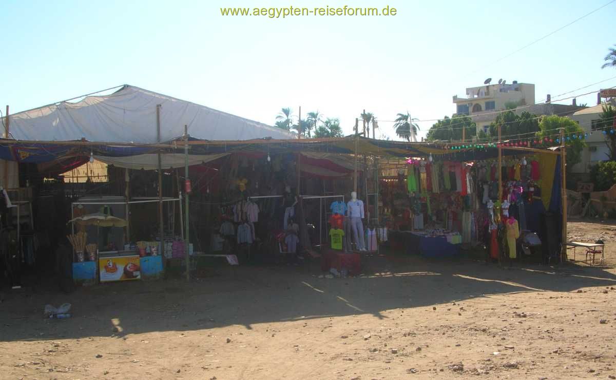 Shopping/ KIK Zelt in Luxor 2010