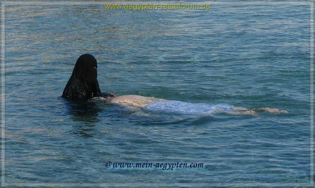 Herrlich - baden im Roten Meer Wasser