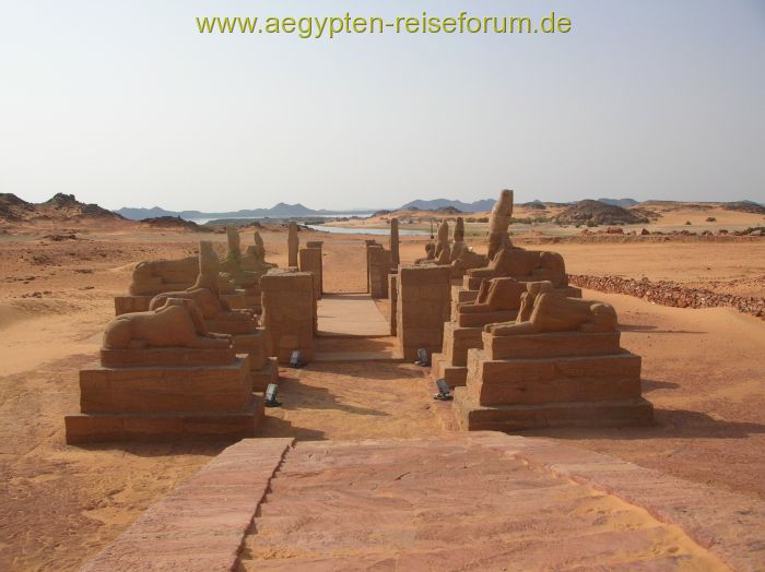 Roter Fußboden in Wadi es Sebua