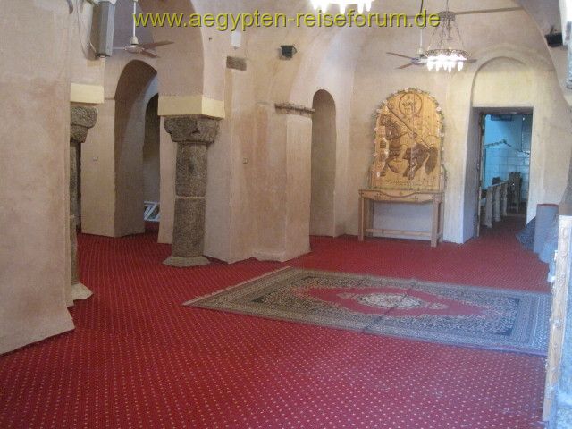 Teppiche im der Moschee in Luxor