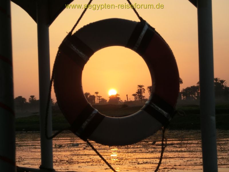 Rettungsring für die Sonne (Luxor)