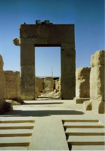 Blick in den Tempel Ramses II in Abydos