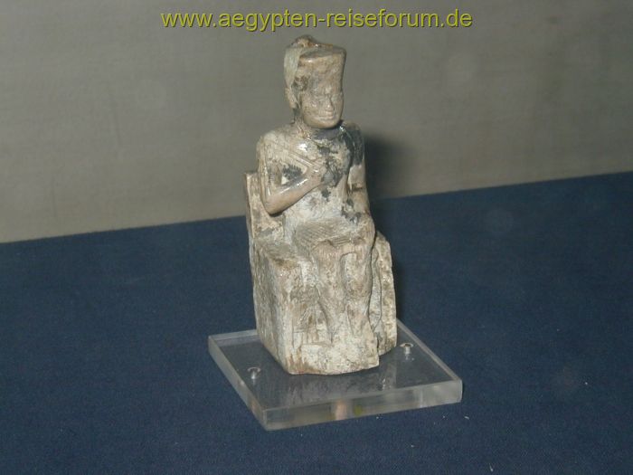 Es kommt nicht immer auf die Größe an um ein großer Herrscher zu sein. Cheops - Ägyptische Museum Kairo