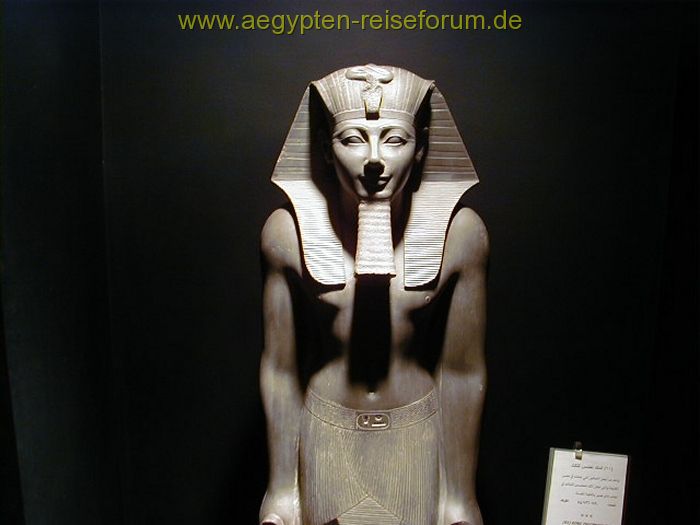 Die (für mich) Perfekteste Statue Tutmosis - Museum Luxor
