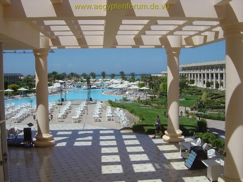 Royal Azur Pool