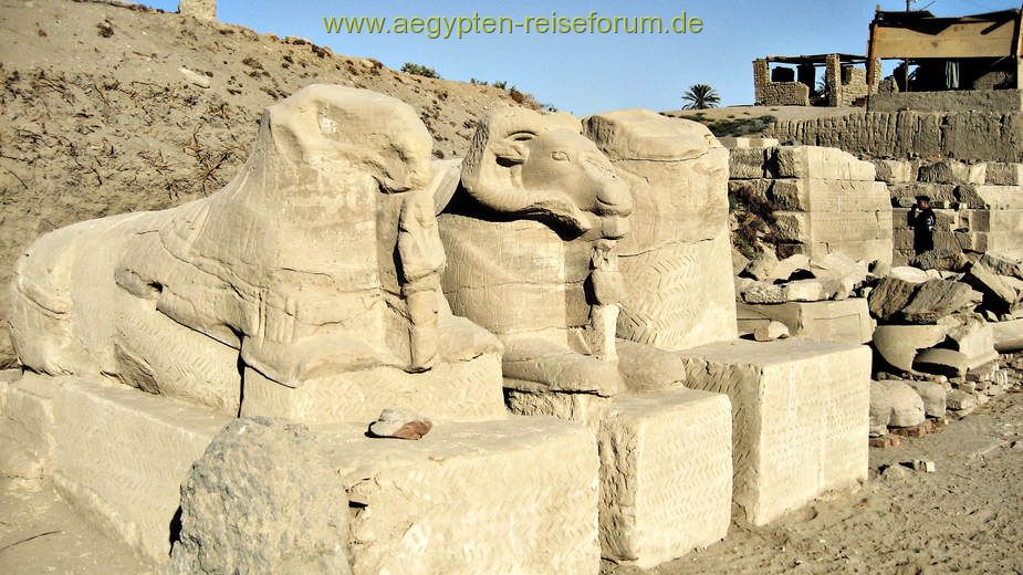 Im Tempel Muth