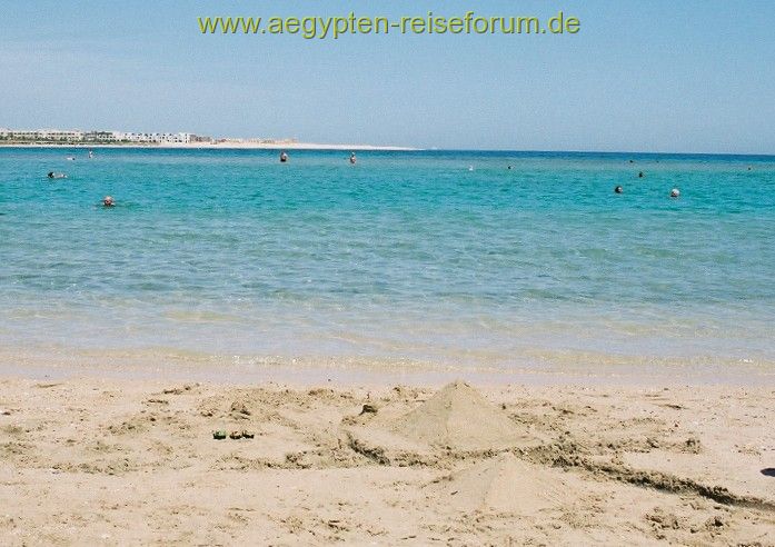 Die Pyramiden am Strand von Makadi