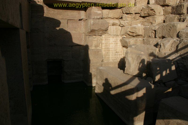 Schatten des "Osiris" im Osireion