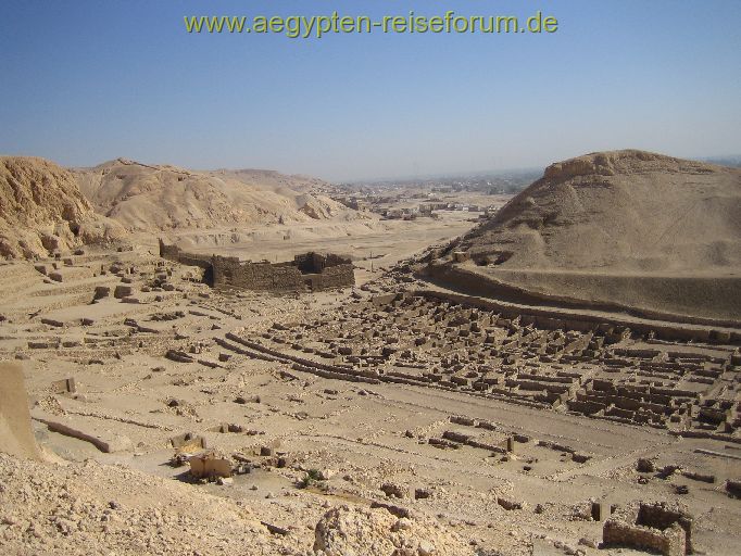 Blick auf Deir el Medina