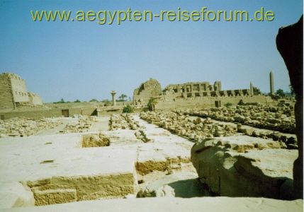 Blick vom chonstempel auf Karnak