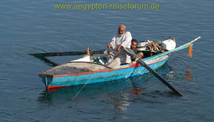Handarbeit auf dem Wasser