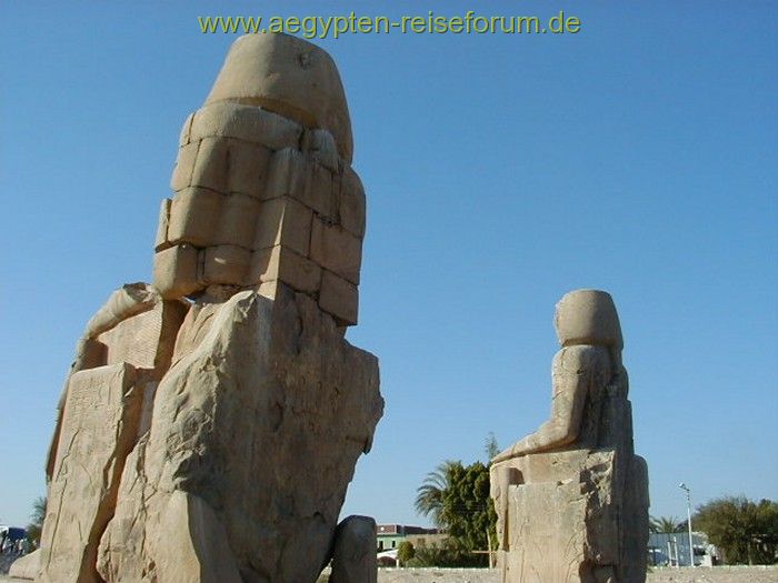 Pharao Amenophis III. von hinten