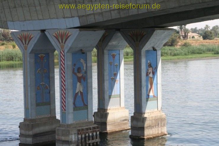 schöne Brückenpfeiler