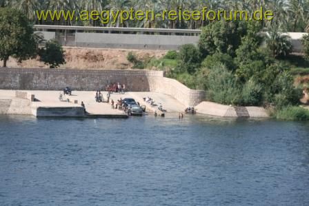 Autowaschen und baden in einem