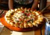 Pizza vor den Pyramiden Pizza vor den Pyramiden
