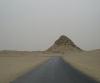 Straße zur Pyramide